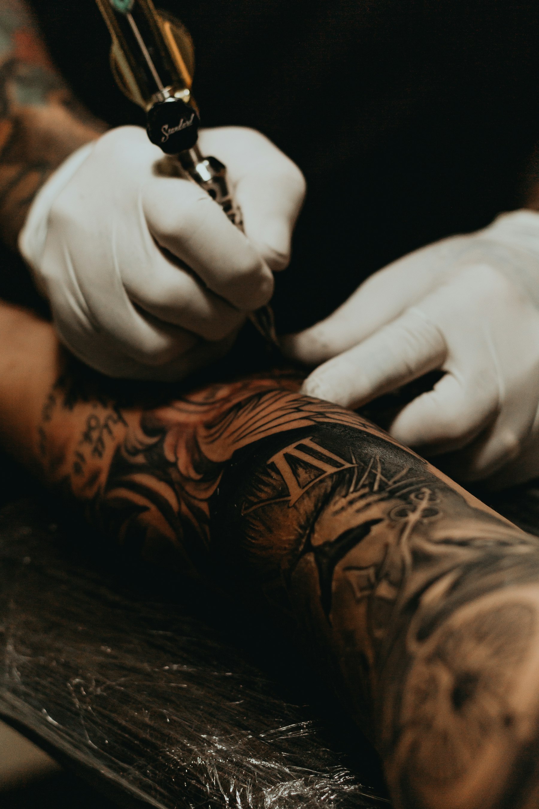 Tatuagem a ser trabalhada num estúdio privado